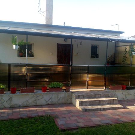 Sunny Apartman Nyíregyháza المظهر الخارجي الصورة